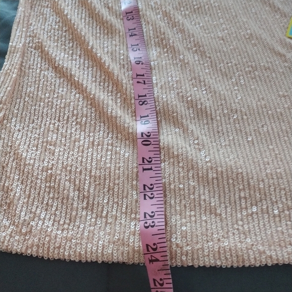 CeCe Blush Sequins V Neck Top M - Picture 9 of 12